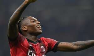 ITALIANO: Rafael Leão brilha e garante vitória do Milan sobre a Lazio