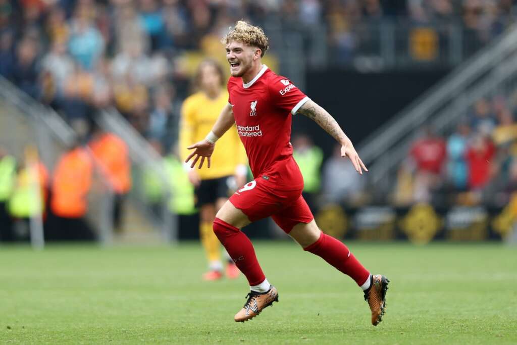 INGLÊS: Salah brilha, Liverpool derrota Wolverhampton e chega a 16 jogos de invencibilidade