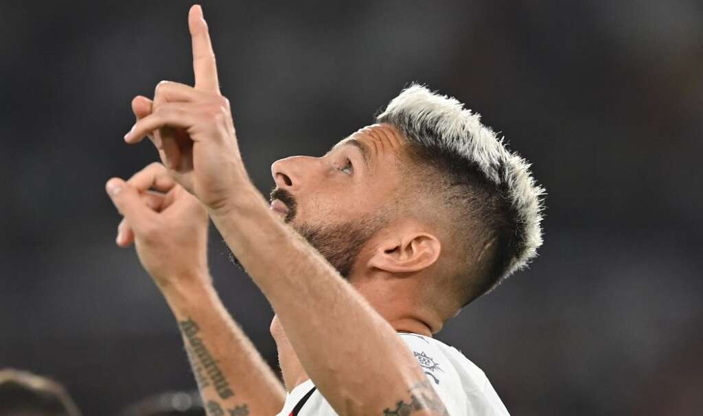 ITALIANO: Milan faz dois, se protege após expulsão e vence a Roma no Olímpico