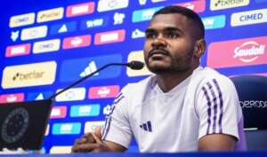 Nikão elogia Zé Ricardo e projeta Cruzeiro no clássico; Veja