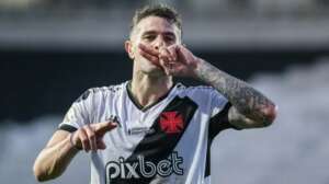 Vasco acerta compra em definitivo do atacante Pablo Vegetti