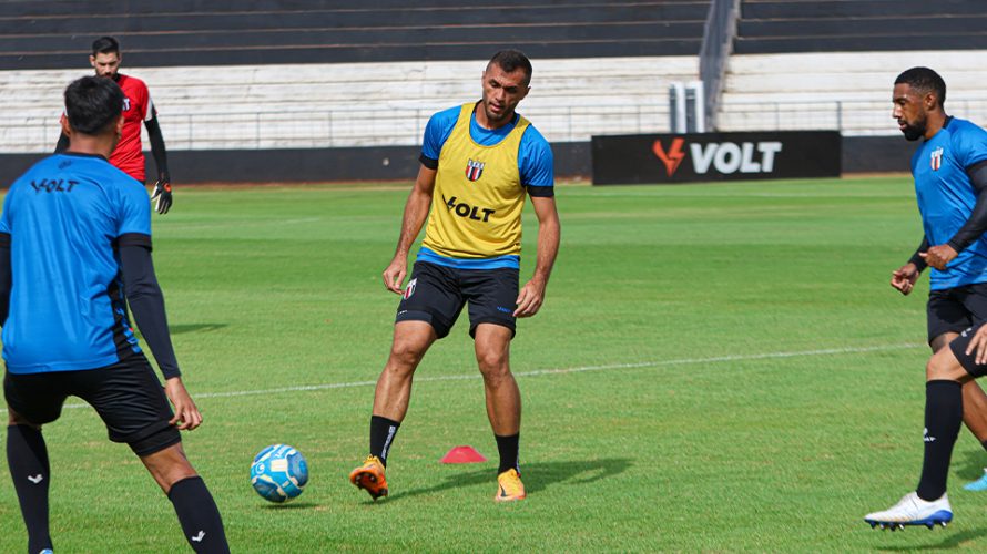 Série B: Cariús destaca trabalho no Botafogo para reverter retrospecto ruim