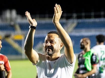 Campeão da Série D do Brasileiro, treinador assume clube candango