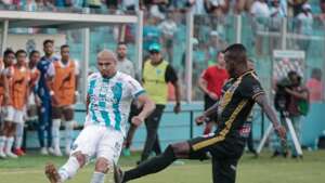 Série C: Volta Redonda-RJ emite nota e repudia falas de Hélio dos Anjos em coletiva