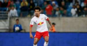 Red Bull Bragantino encara jogo de 'seis pontos' contra Palmeiras