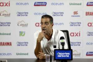 Técnico do Bahia comenta concorrência no ataque: 