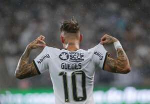 Corinthians e Santos atingem metas de venda do ano, Palmeiras se aproxima e São Paulo preocupa