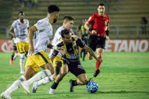 Botafogo-PB 1 x 2 Volta Redonda-RJ - Voltaço vence, elimina Belo e vai disputar o acesso