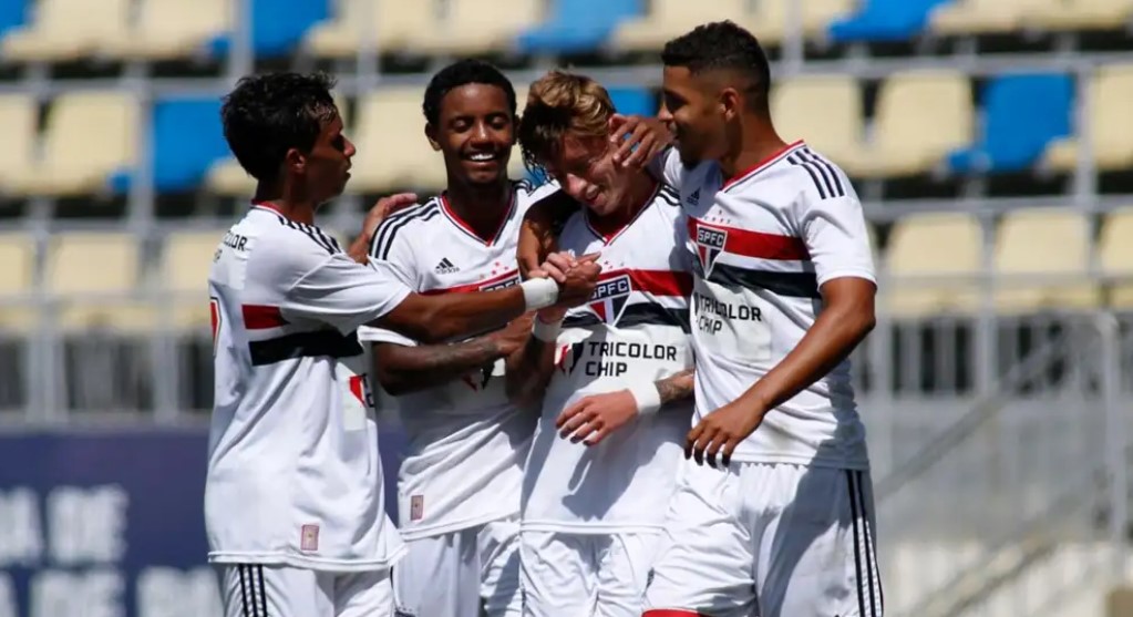 PAULISTA SUB-20: São Paulo vence e continua líder