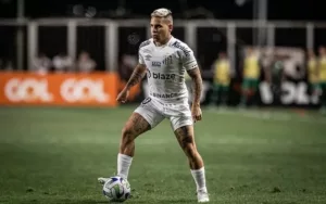 Santos multa Soteldo por expulsão contra o América-MG nos acréscimos