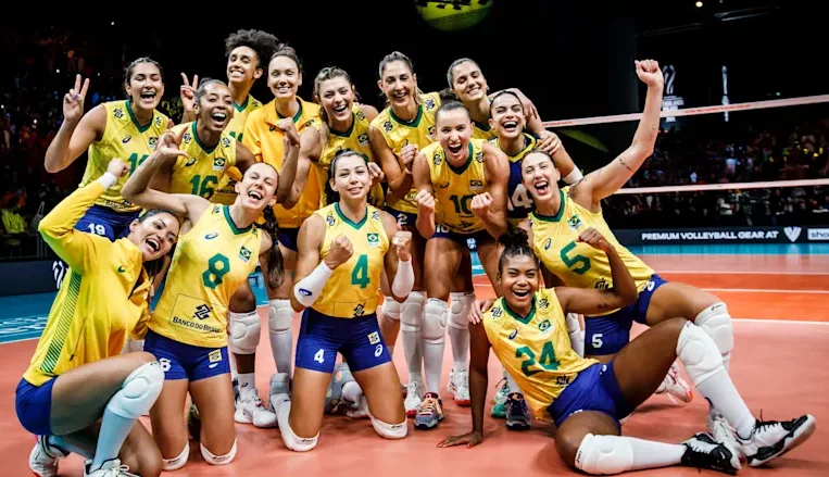 Brasil supera Japão e confirma vaga em Paris 2024 no vôlei feminino