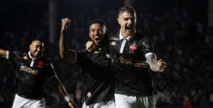 Vasco 5 x 1 Coritiba - Goleada, festa na volta de São Januário e luz no fim do túnel!