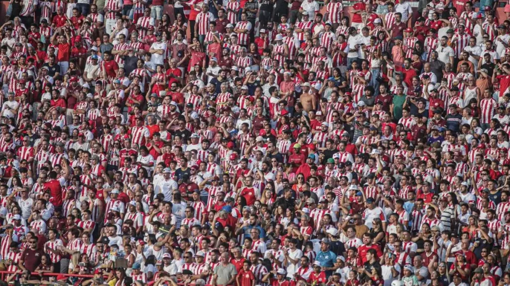 Náutico-PE é punido no STJD por comportamento da torcida na despedida da Série C