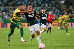 Cuiabá 1 x 1 Goiás - Jogo quente e equilibrado na Arena Pantanal