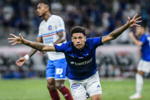 Cruzeiro 3 x 0 Bahia - Raposa vence bem e se afasta da degola