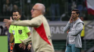 Dorival vê São Paulo dependente de Pablo Maia e admite partida 'brilhante' do Palmeiras
