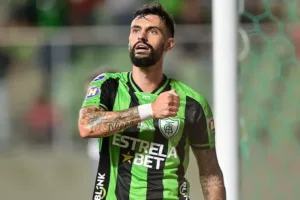 América-MG pode perder artilheiro da Sul-Americana para o São Paulo