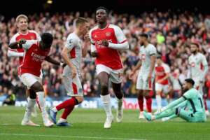 INGLÊS: Substituto de Gabriel Jesus, Nketiah faz 3 gols em vitória do Arsenal sobre lanterna Sheffield