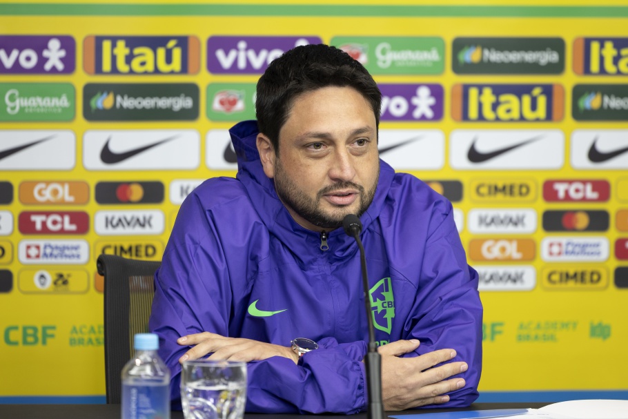 Arthur Elias, técnico da Seleção Brasileira Feminina