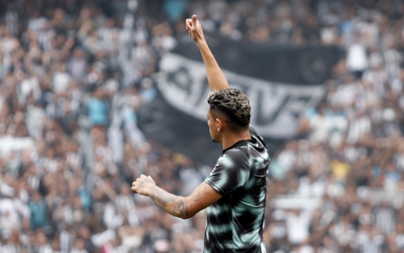 Botafogo será campeão brasileiro? Veja chances e compare as