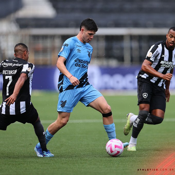 Botafogo e Athletico-PR arrastam empate na sequência do encontro - Placar -  O futebol sem barreiras para você