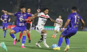 Até parecia que o Guarani jogava em Ribeirão Preto