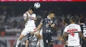 Auxiliar de Mano lamenta derrota do Corinthians, mas vê pontos positivos em clássico