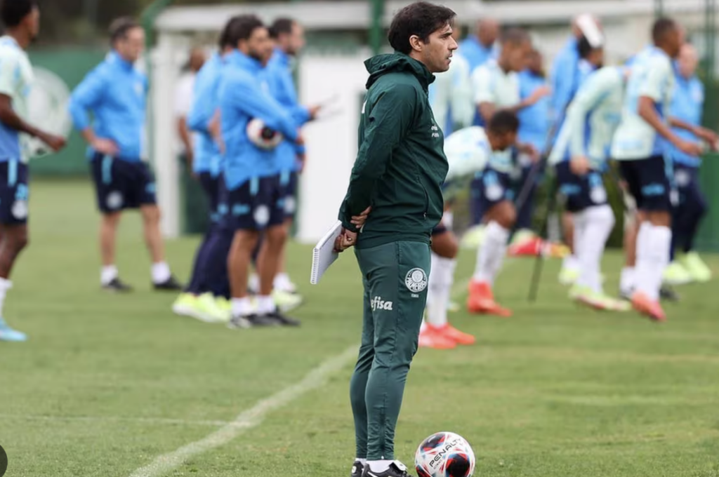 Palmeiras decide não recorrer de gancho e Abel desfalca time em dois jogos do Brasileiro