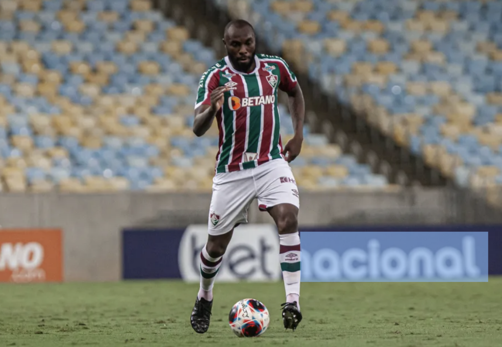 Conmebol pune zagueiros de Inter e Flu por doping, confira!