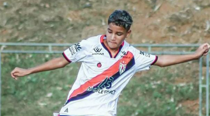 Meia habilidoso é destaque no sub-13 do Atlético Goianiense