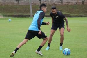 Série B: Auxiliar do Criciúma mostra confiança na busca pelo acesso e foca em vitória em clássico