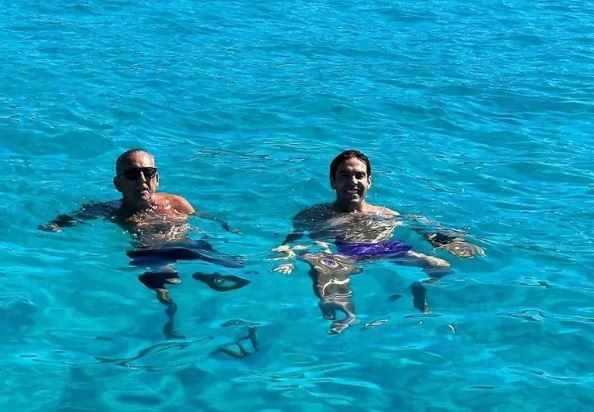 Galvão Bueno e Kaká curtem passeio de barco após casamento de Ronaldo na Espanha