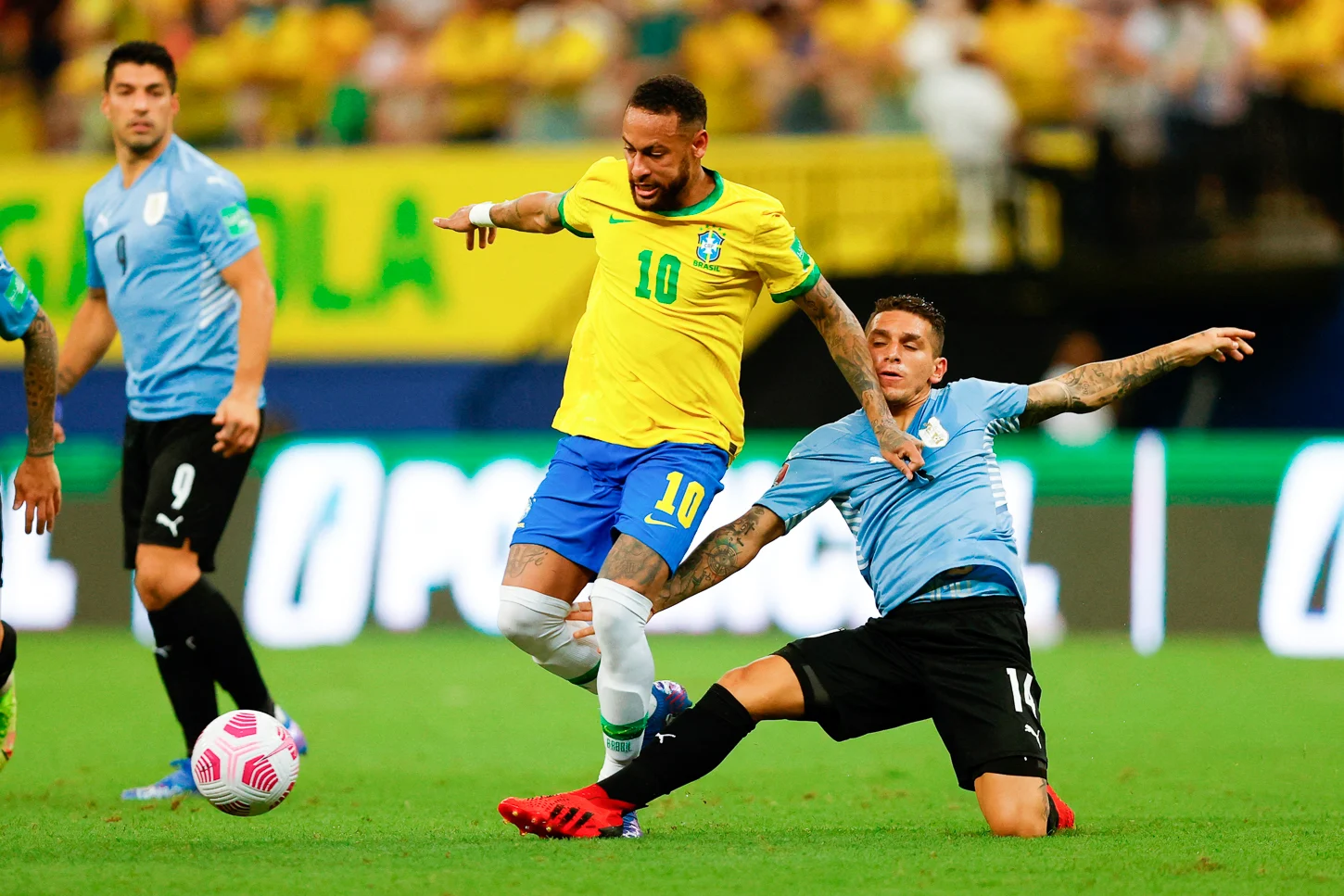 Hoje tem Brasil x Argentina - Veja onde assistir, escalações e arbitragem  do jogão de logo mais