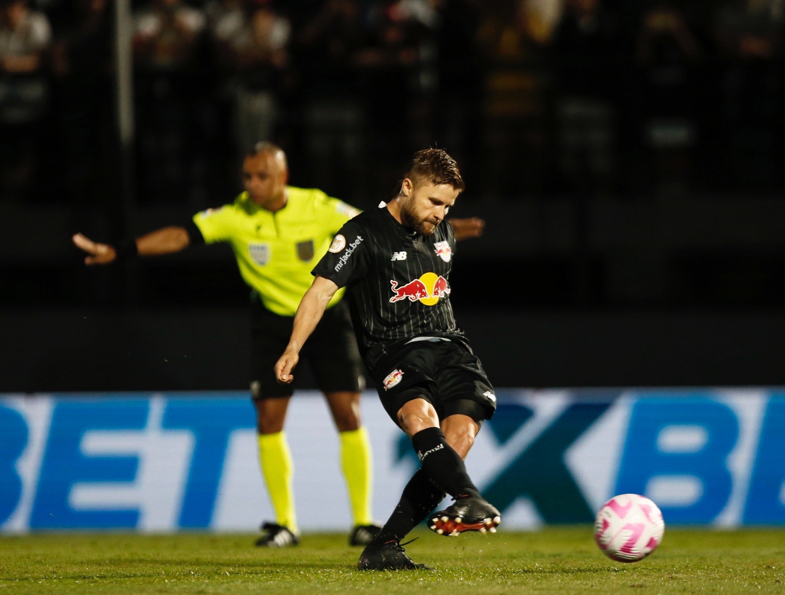 Flamengo 1 x 0 Bragantino  Campeonato Brasileiro: melhores momentos