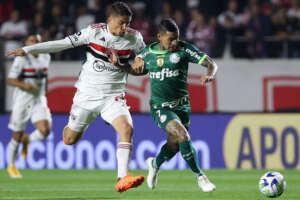 São Paulo 1 x 0 Palmeiras - Tricolor domina e sai na frente na Copa BR com golaço de Rafinha