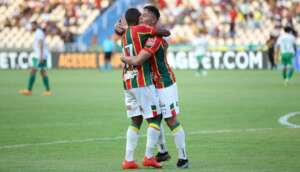 Sampaio Corrêa x Vitória: Veja onde assistir, escalações e arbitragem