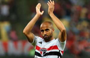 Lucas Moura sofre estiramento muscular e pode desfalcar o São Paulo por até um mês