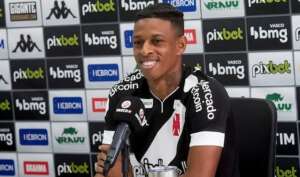 Zagueiro do Vasco cobra R$ 1,7 milhão do Corinthians