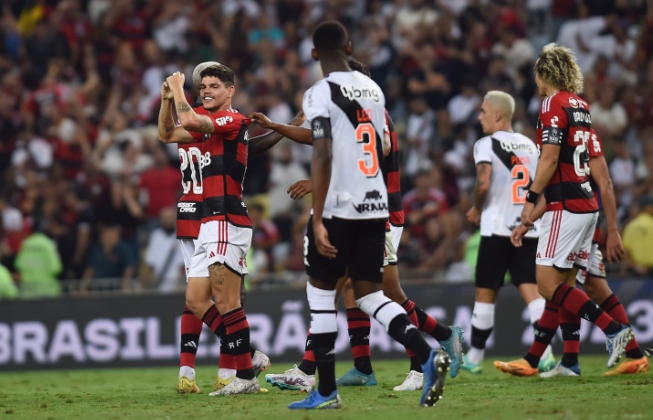 Lance do primeiro turno de Flamengo x Vasco