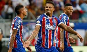 BRASILEIRÃO: São Paulo e Bahia vencem em sábado com jogo interrompido