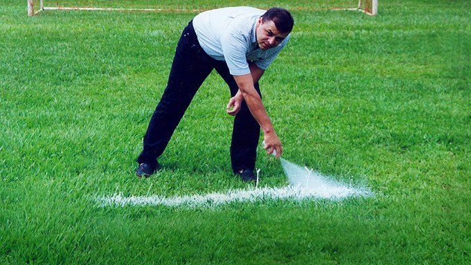 Perícia técnica contraria Fifa e indica que spray de barreira foi inventado por brasileiro