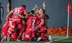 Vila Nova x Ceará - Veja onde assistir, escalações e arbitragem