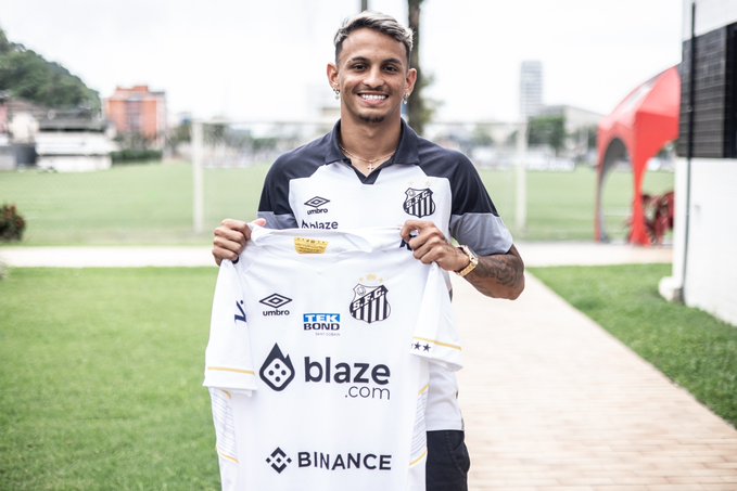 Weslley Patati renova com o Santos por 3 anos: ‘Agora é me firmar e fazer história’