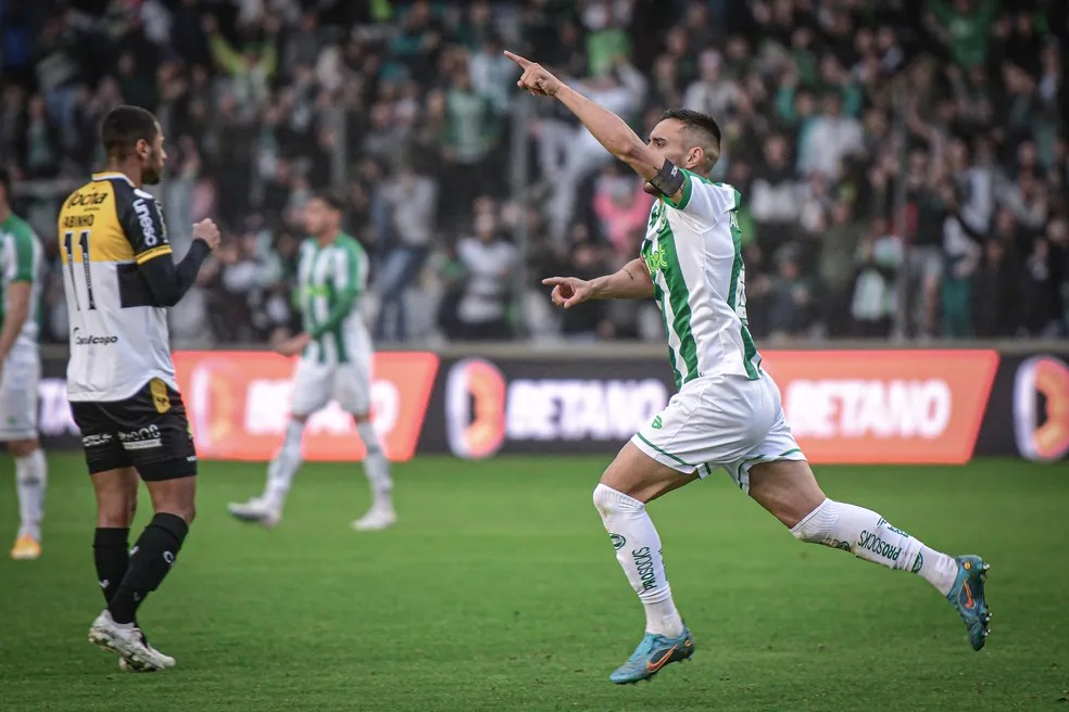 Alan Ruschel ganhou protagonismo após chegada de Thiago Carpini no Juventude (Foto: Gabriel Tadiotto/E.C Juventude)