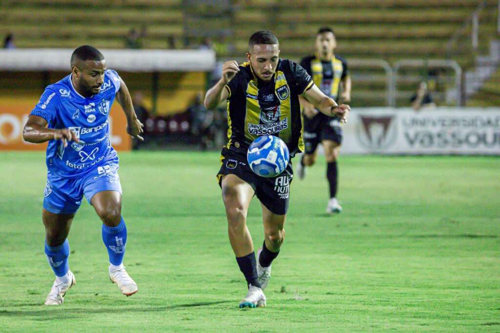 Série C: Volta Redonda-RJ reclama de expulsão em jogo decisivo; Ex-árbitro comenta caso