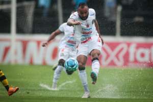 Operário 1 x 0 São Bernardo - Fantasma supera chuva e Alex Alves e garante acesso