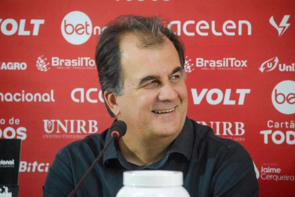 Fábio Mota comenta sobre premiação paga ao elenco do Vitória (Foto: Victor Ferreira/EC Vitória)