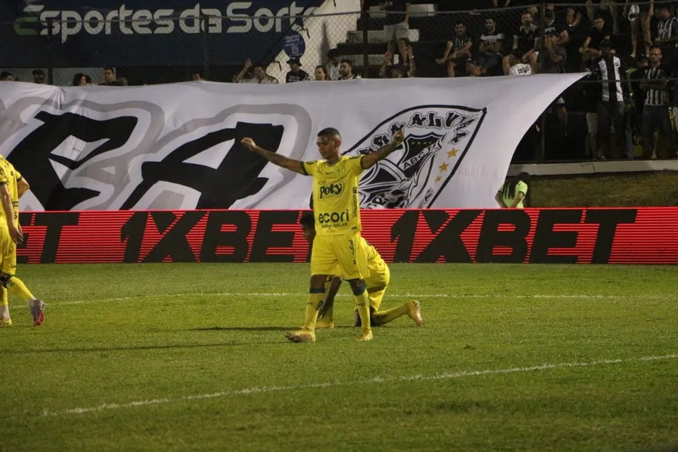 Negueba comemora gol do Mirassol diante do ABC (Foto: Felipe Modesto/Agência Mirassol)