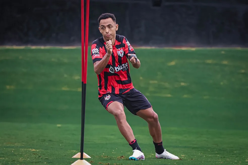 Dodô foi titular na vitória do Atlético-GO contra a Ponte Preta (Ingryd Oliveira/ACG)