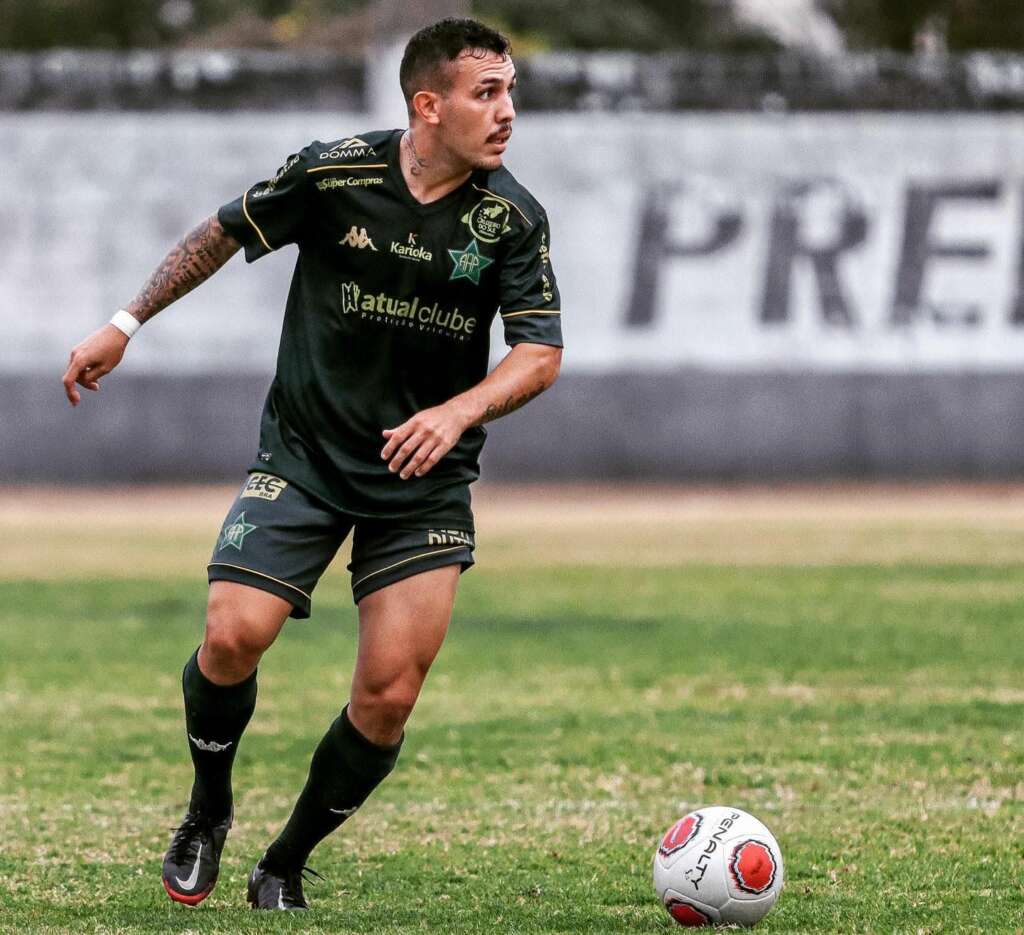 Floresta-CE anuncia ex-Guarani e Corinthians como 1º atleta